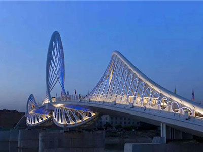 Proyecto de iluminación paisajística del puente peatonal fenghe Jinwan en la nueva zona de xixian